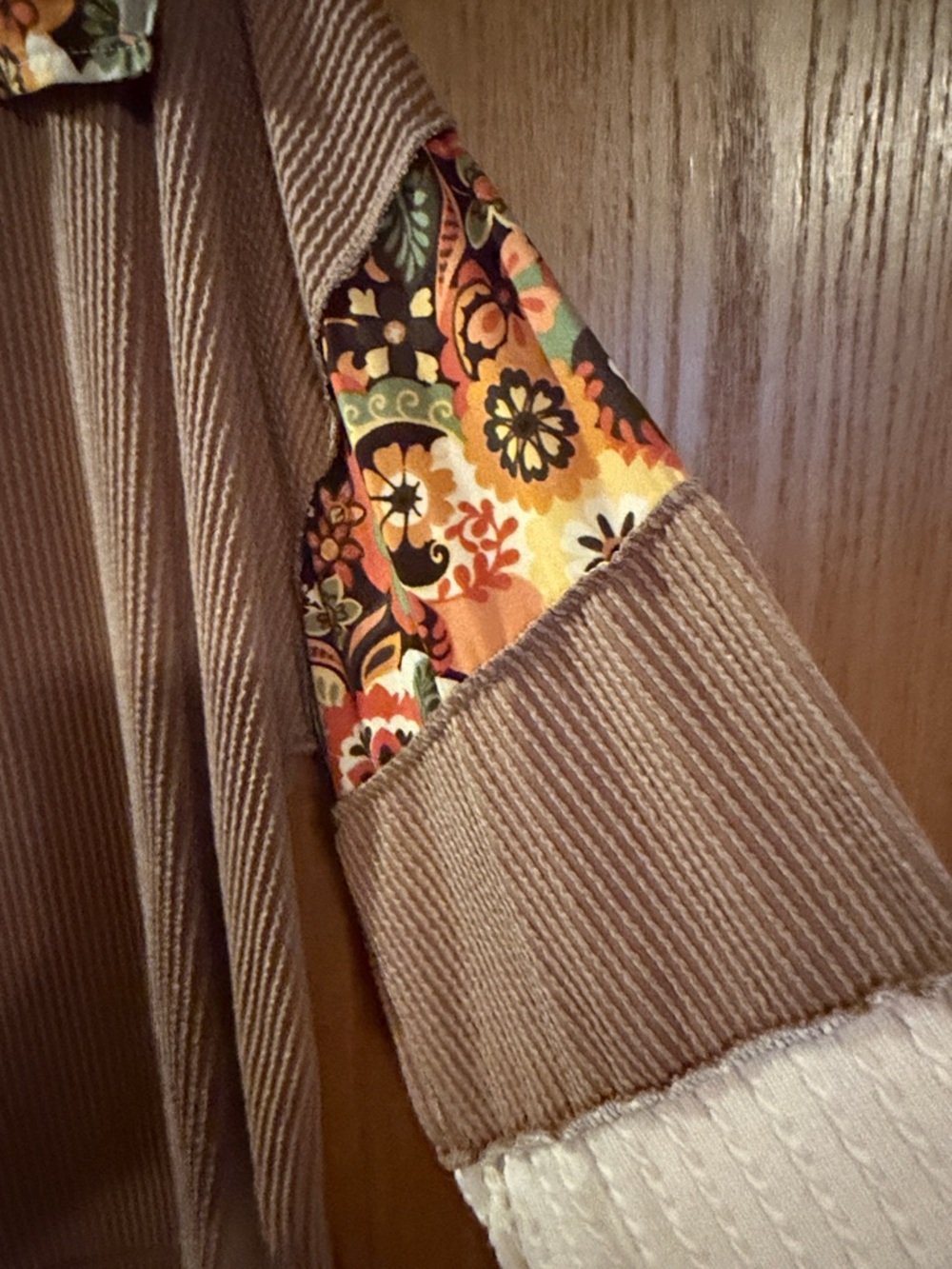 Haptics Women's Brown Waffle-Knit Pullover Hoodie with Floral Trim - Picture 3 of 7